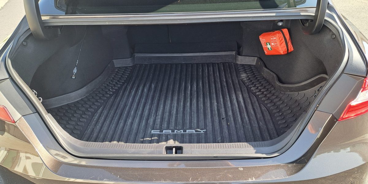 Przetarg nieograniczony na sprzedaż samochodu Toyota Camry Hybryd MR`18 E6d 2019