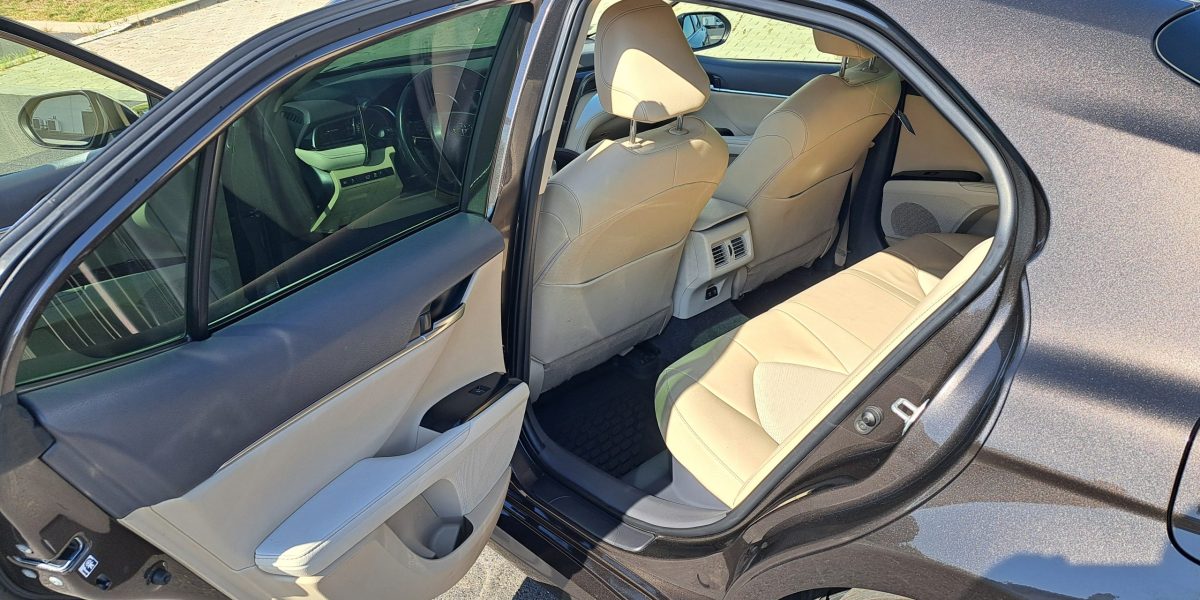 Przetarg nieograniczony na sprzedaż samochodu Toyota Camry Hybryd MR`18 E6d 2019