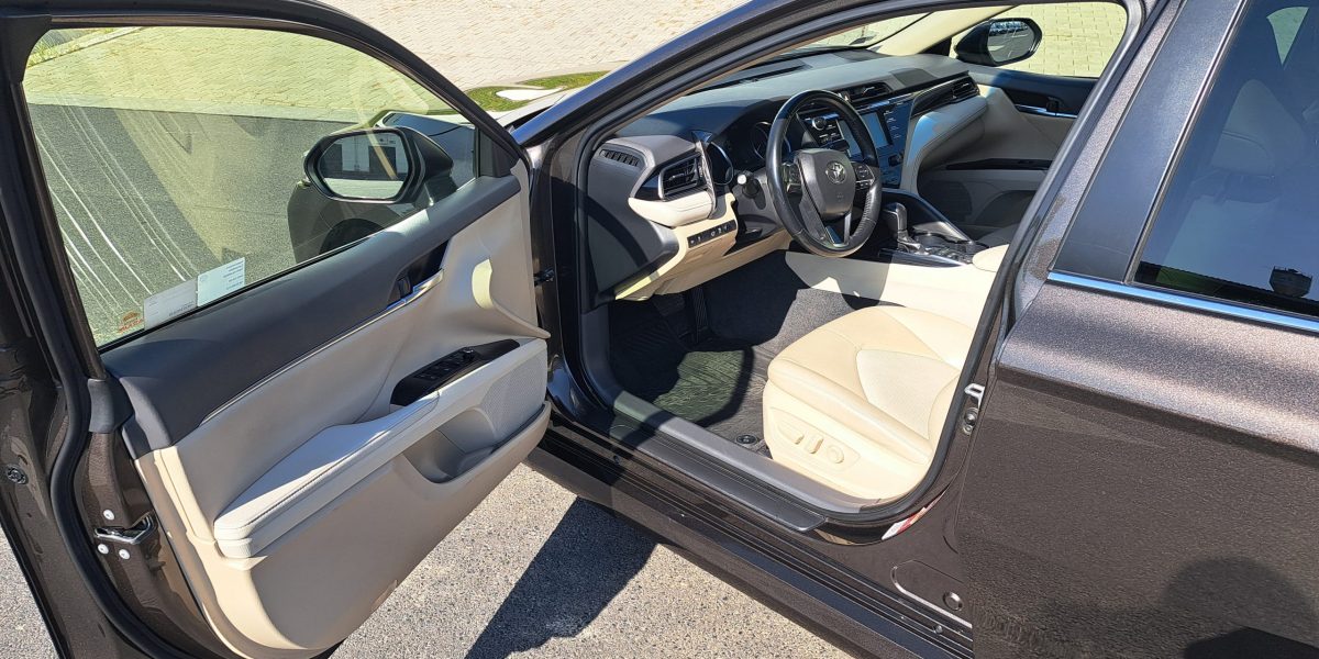 Przetarg nieograniczony na sprzedaż samochodu Toyota Camry Hybryd MR`18 E6d 2019