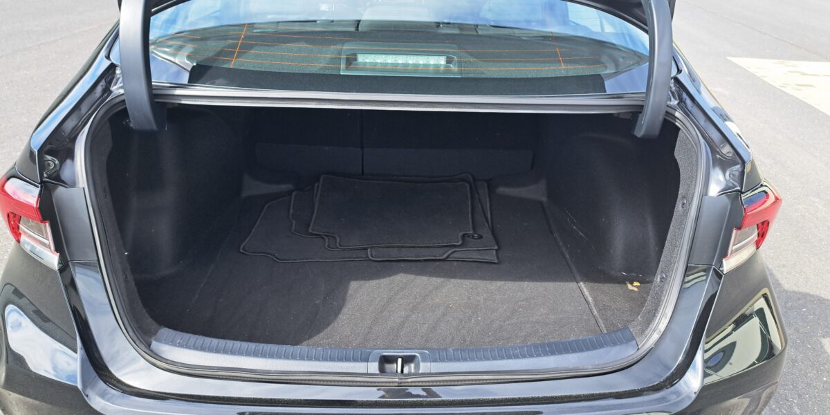 Ogłoszenie przetargu nieograniczonego na sprzedaż samochodu Toyota Corolla 1.5 MR`19 E6 z 2022 roku LU867NS