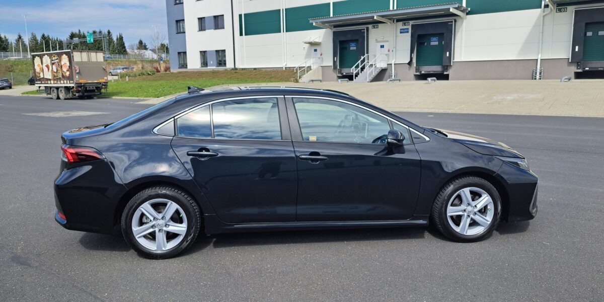 Ogłoszenie przetargu nieograniczonego na sprzedaż samochodu Toyota Corolla 1.5 MR`19 E6 z 2022 roku LU867NS