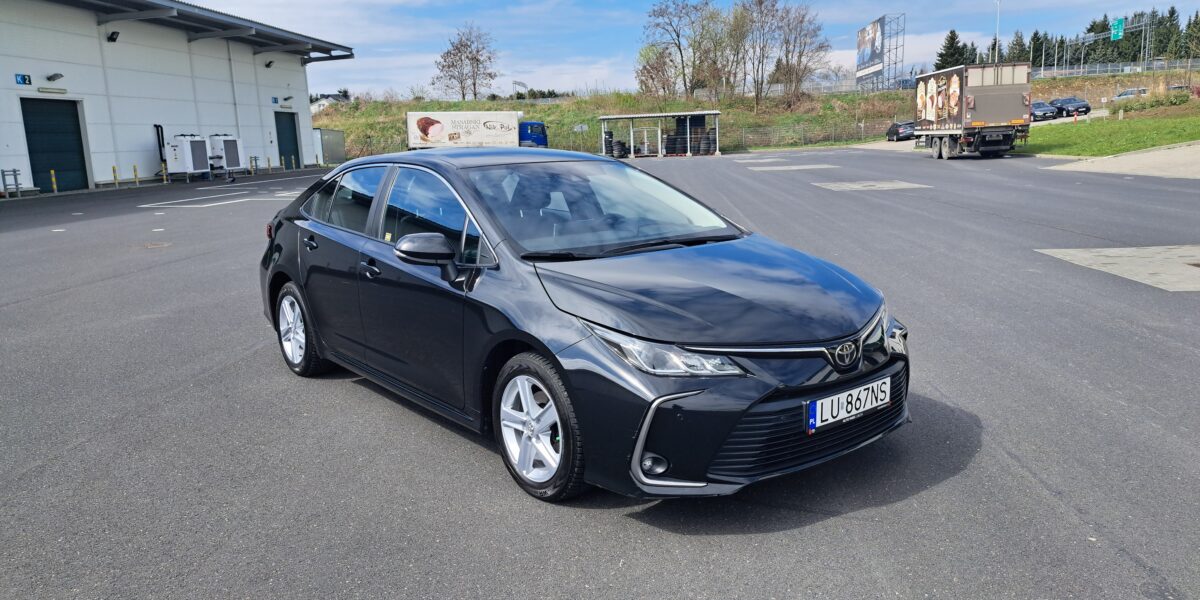 Ogłoszenie przetargu nieograniczonego na sprzedaż samochodu Toyota Corolla 1.5 MR`19 E6 z 2022 roku LU867NS