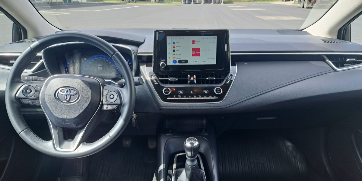 Ogłoszenie przetargu nieograniczonego na sprzedaż samochodu Toyota Corolla 1.5 MR`19 E6 z 2022 roku.