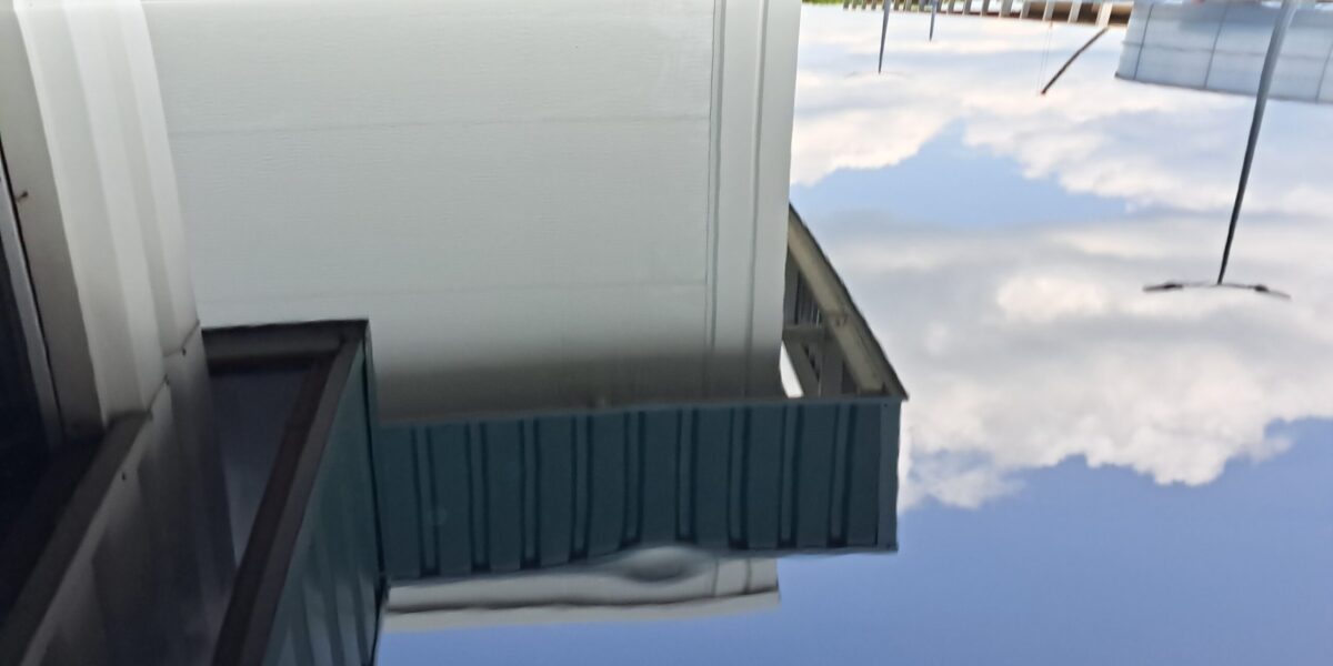 Ogłoszenie przetargu nieograniczonego na sprzedaż samochodu Toyota Corolla 1.5 MR`19 E6 z 2022 roku.