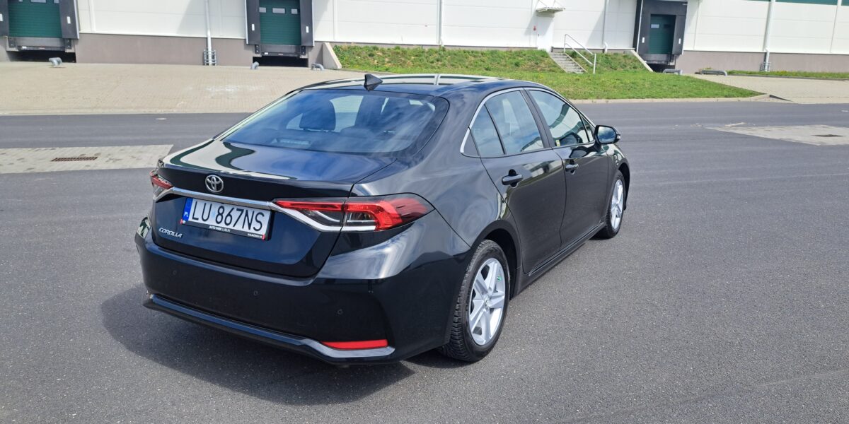 Ogłoszenie przetargu nieograniczonego na sprzedaż samochodu Toyota Corolla 1.5 MR`19 E6 z 2022 roku.