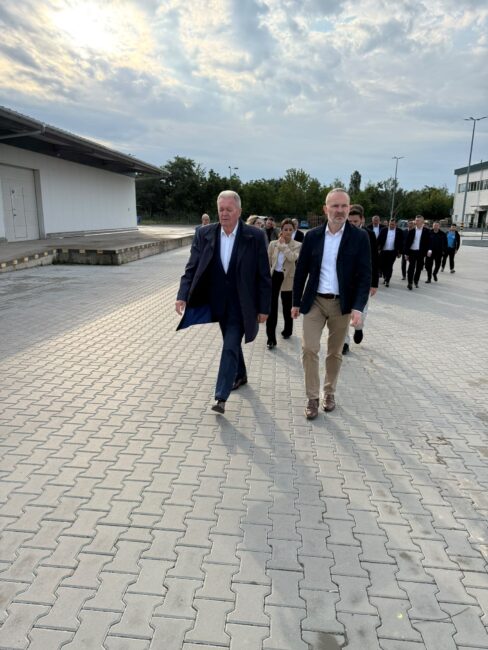 Wizyta Ministra Rolnictwa i&nbsp;Rozwoju Wsi na&nbsp;Rynku Elizówka